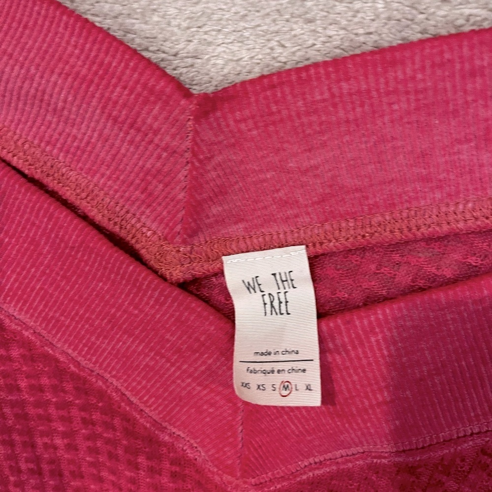 FREE PEOPLE South Side Thermal Top In Magenta Pink Lagenlook Boho Barbiecore M - Picture 2 of 3